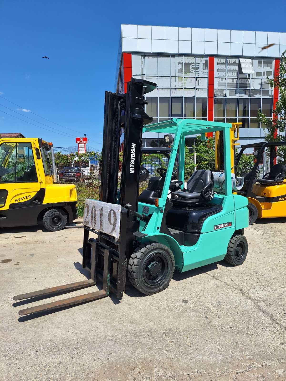 motostivuitor 2.5 tone stivuitor 2.5 tone Gpl Mitsubishi an 2019