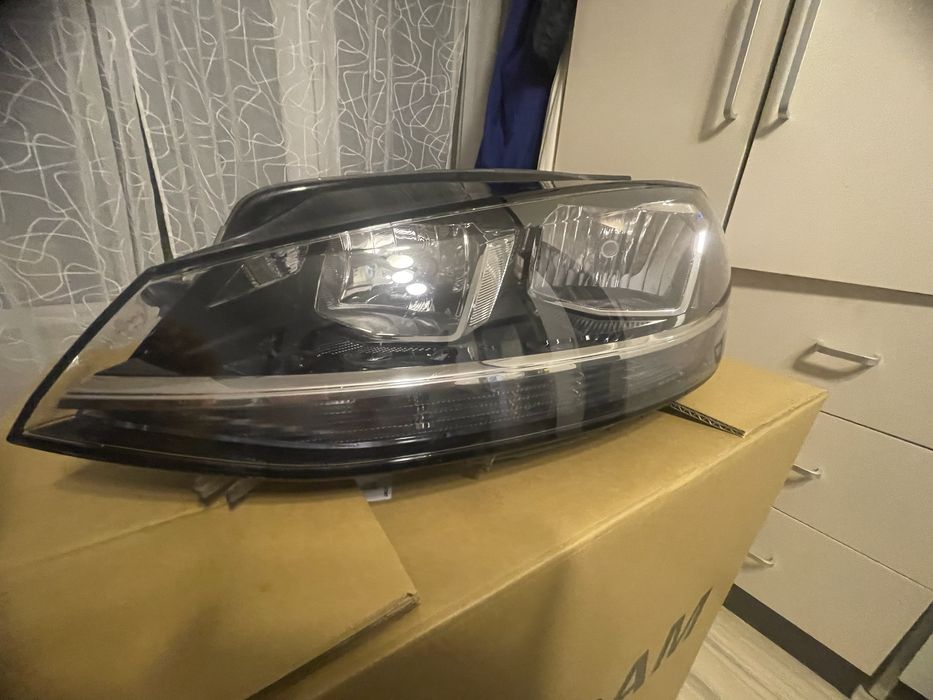 Оргинален ляв фаров за Голф 7.5