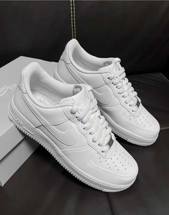 *ULTIMELE STOCURI* Adidasi Nike Air Force 1