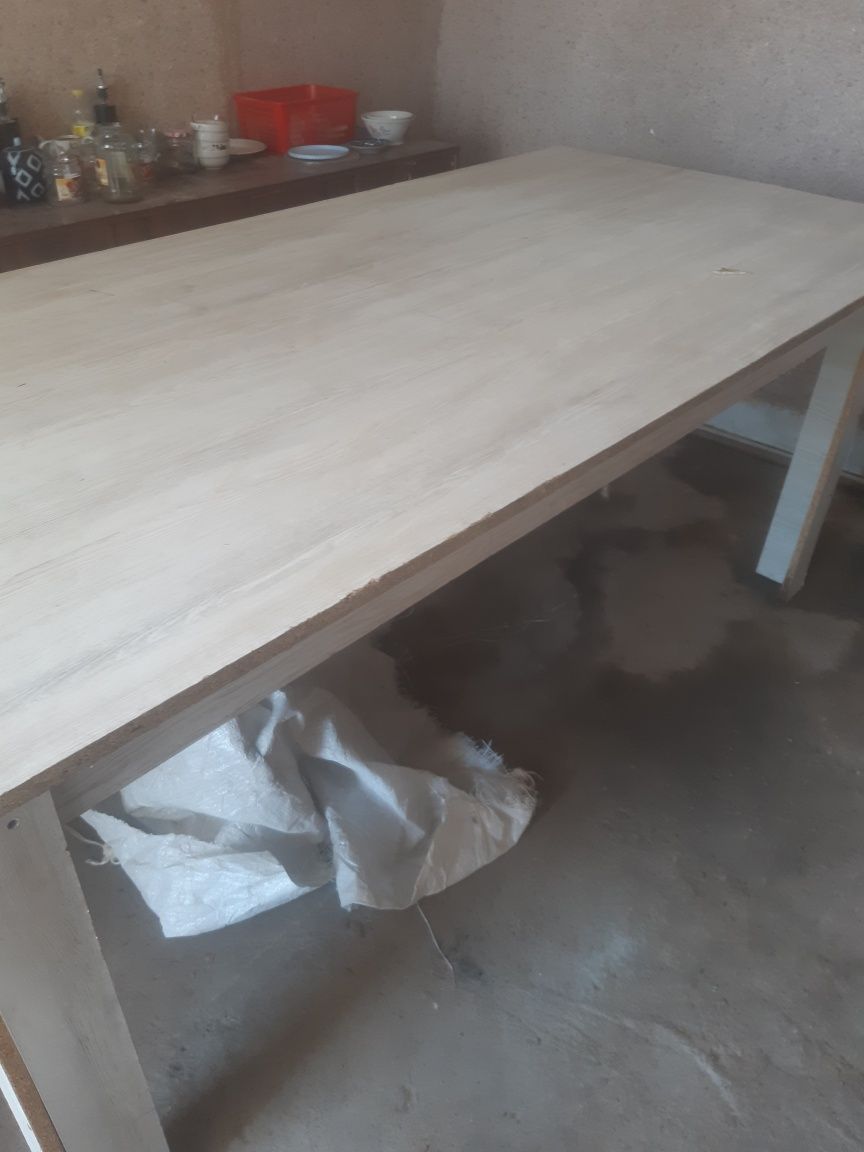 Stol sotiladi Nardi 500 ming bu