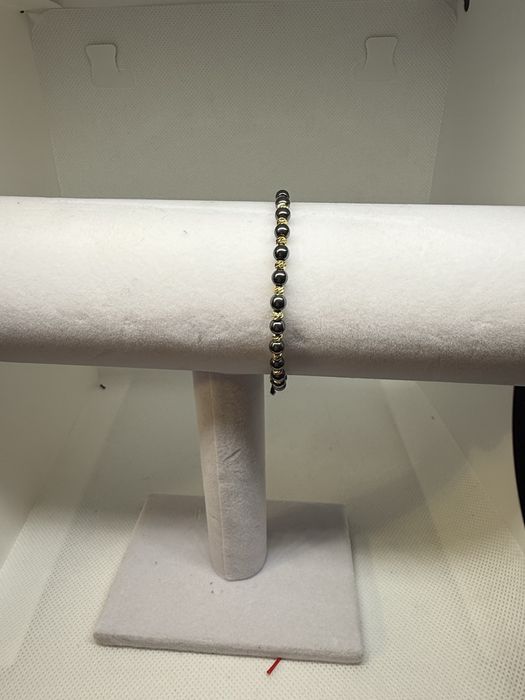 Гривна конец с позлатени топчета