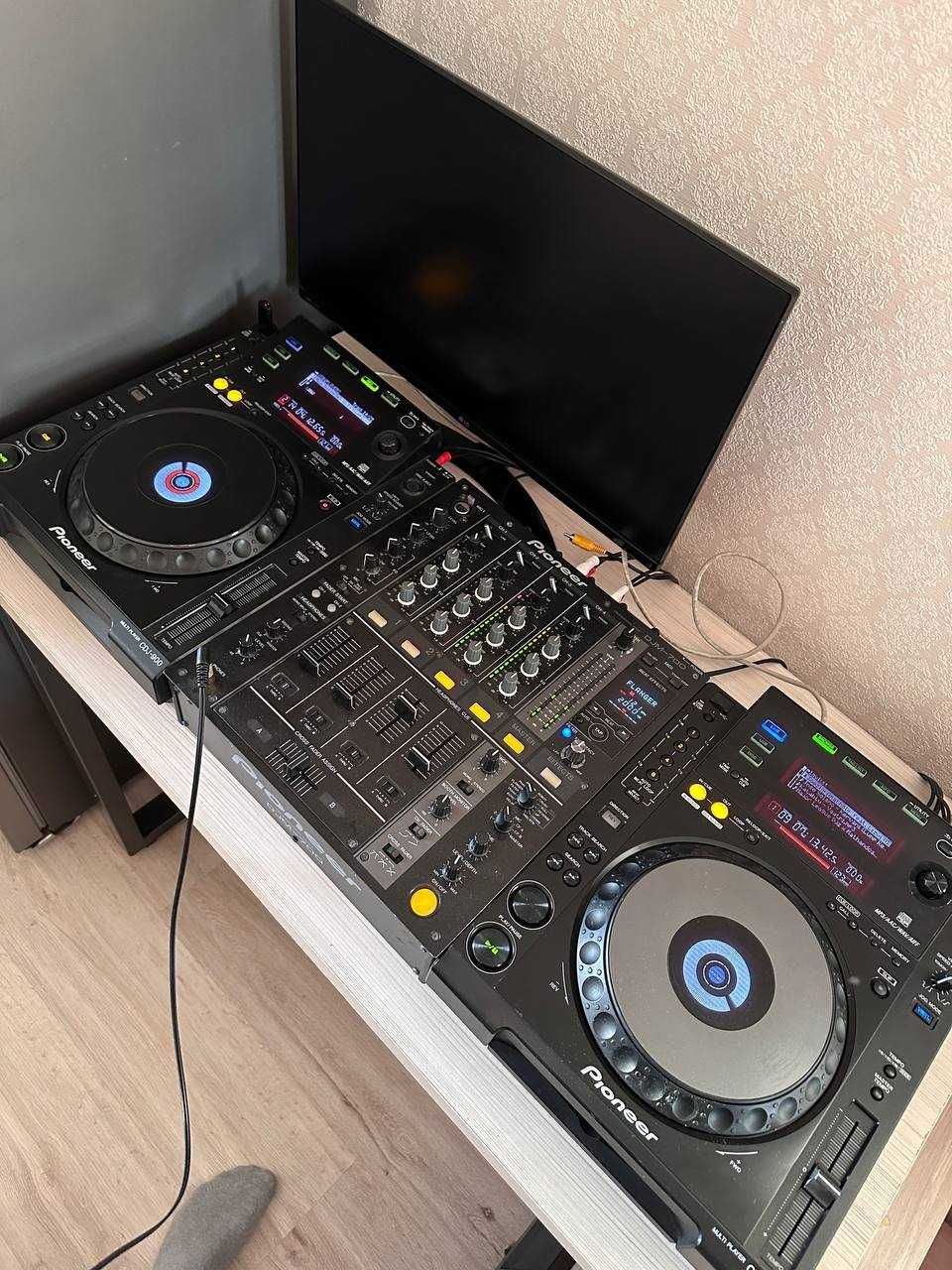 Pioneer DJ CDJ 900 и DJM 700