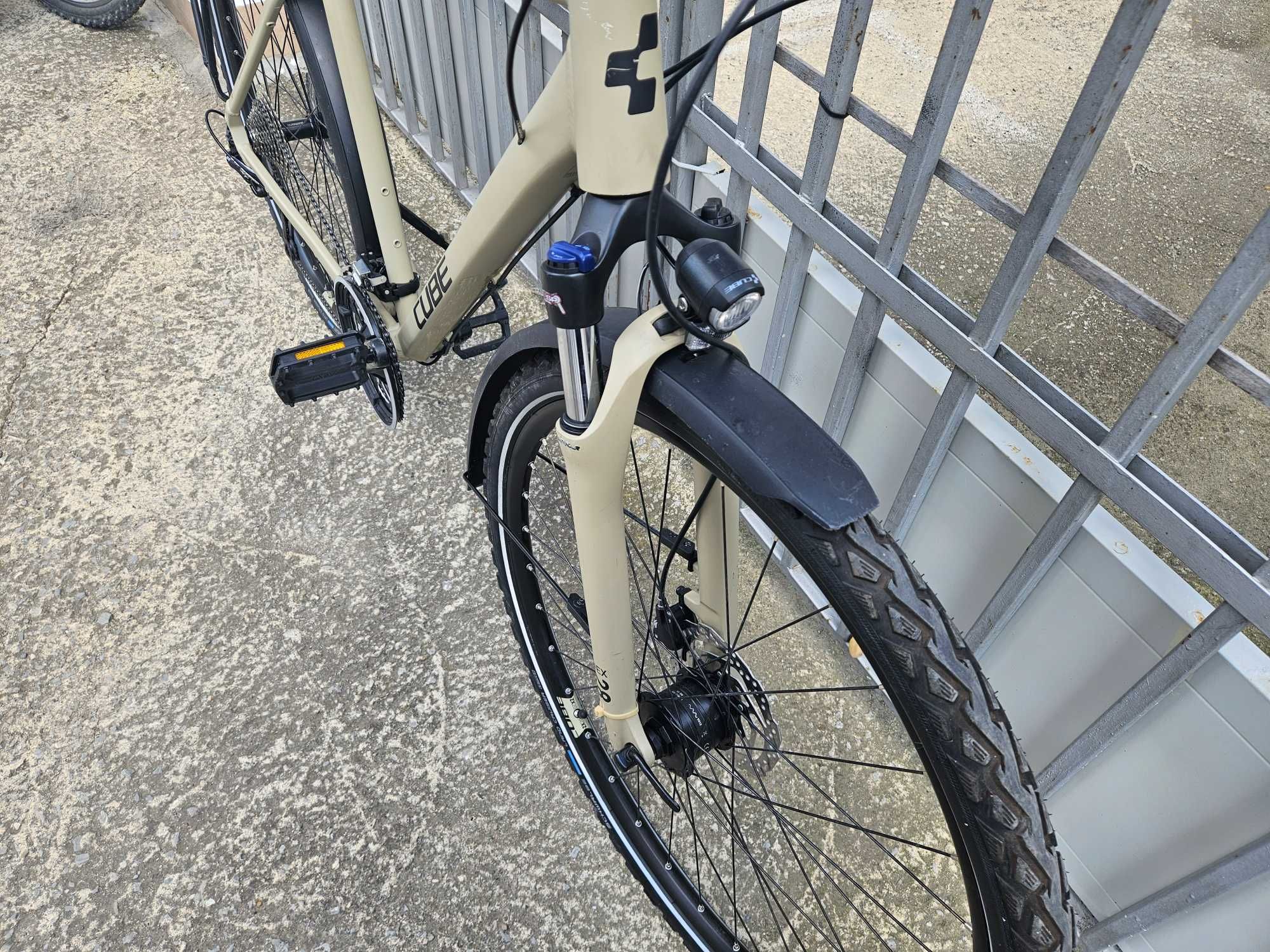 Хидравлика-алуминиев велосипед 28 цола CUBE-шест месеца гаранция