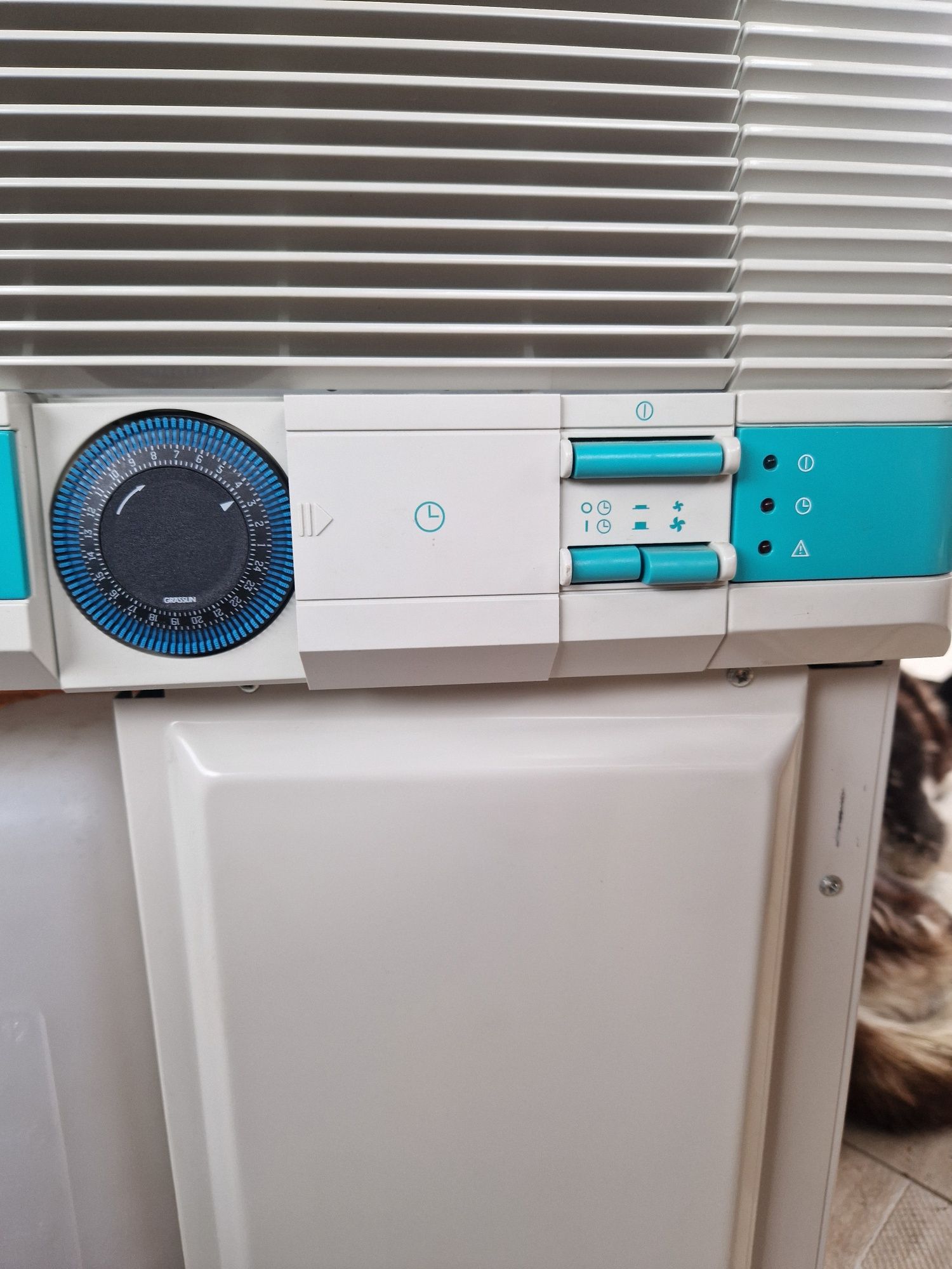 Мобилен климатик Delonghi