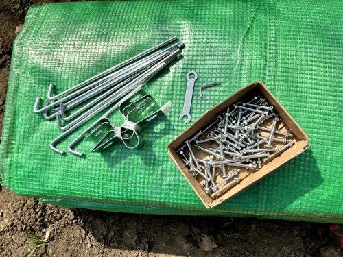 Solar grădină Cortis 3x8 m + Cadou Ață palisare și 250 clipsuri