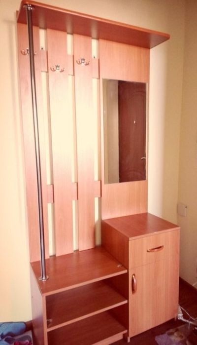 Продам прихожую.