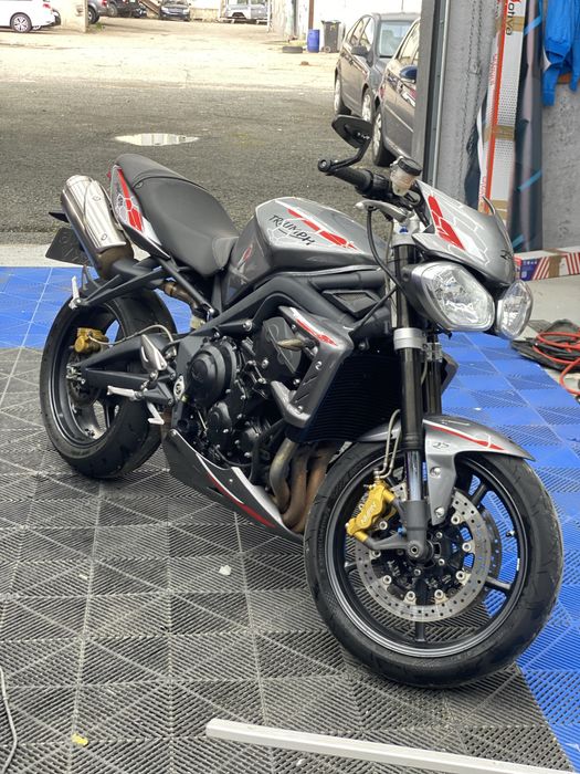 Triumph street triple 675 R 15840 km nu(honda,yamaha,kawasaki,suzuki)