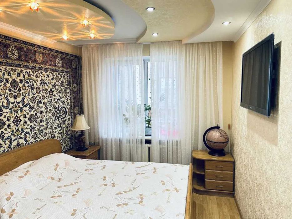 Дава се под наем Тристаен апартамент в София, Зона Б-18 - 88 кв.м за 612 € - Снимка #2