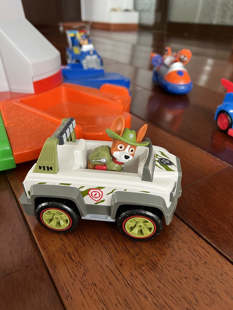 Paw Patrol - camion mare, tableta, vehicule cu sunete si lumini