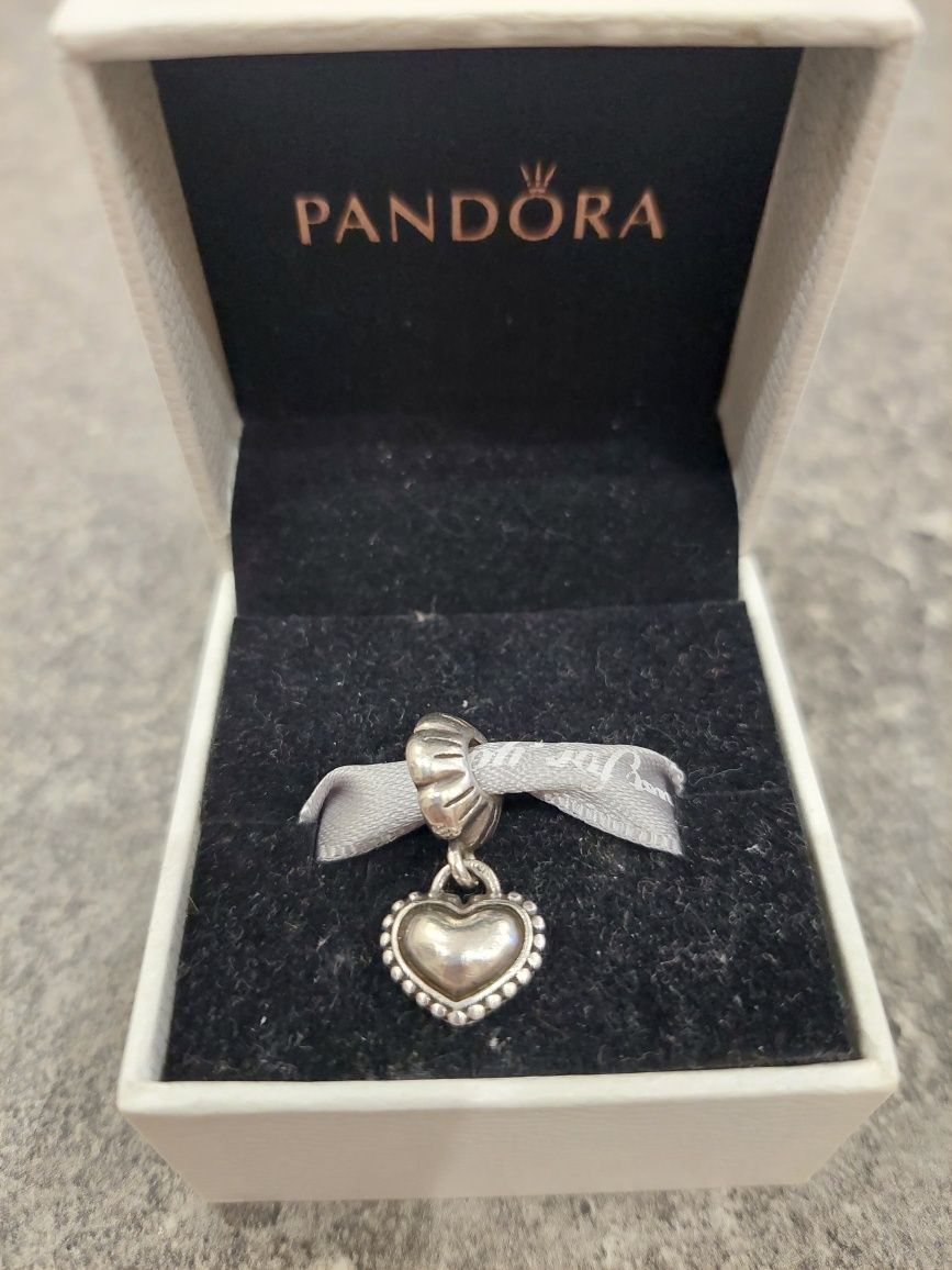 Талисман PANDORA + подарък 4 талисмана