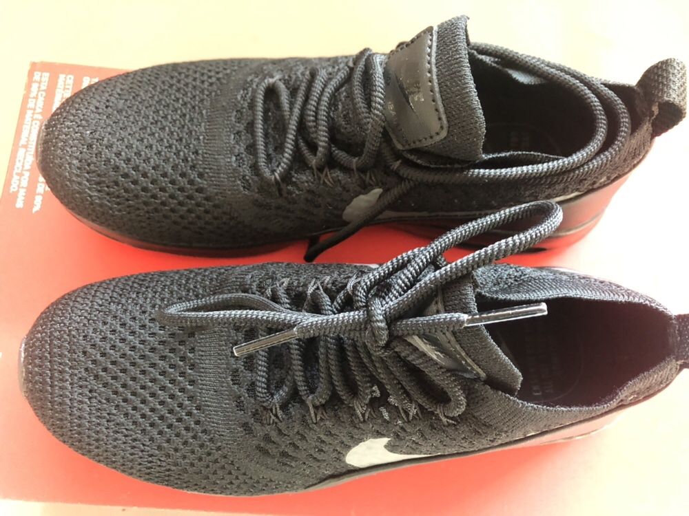 Adidasi Nike AIR MAX Thea Ultra Flyknit , Originali, noi, Marime 36,5