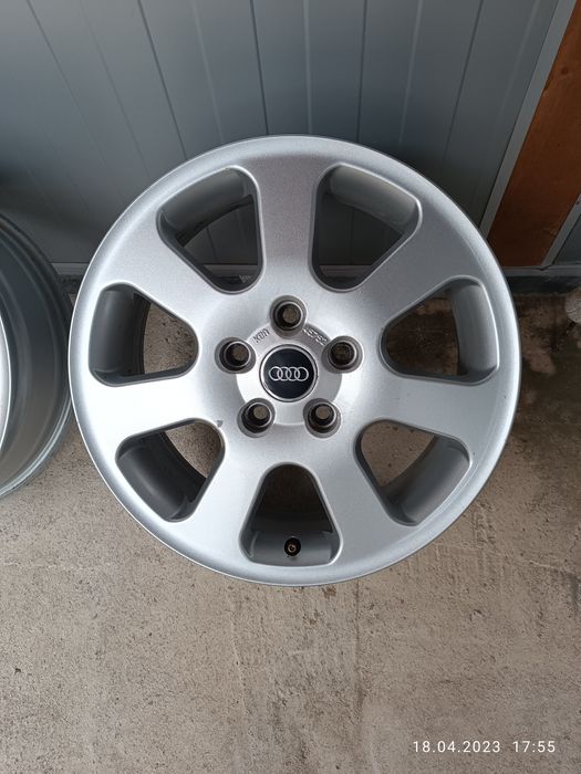 16/5/112-АУДИ А 3-8 V,8 Y нов внос перфектни