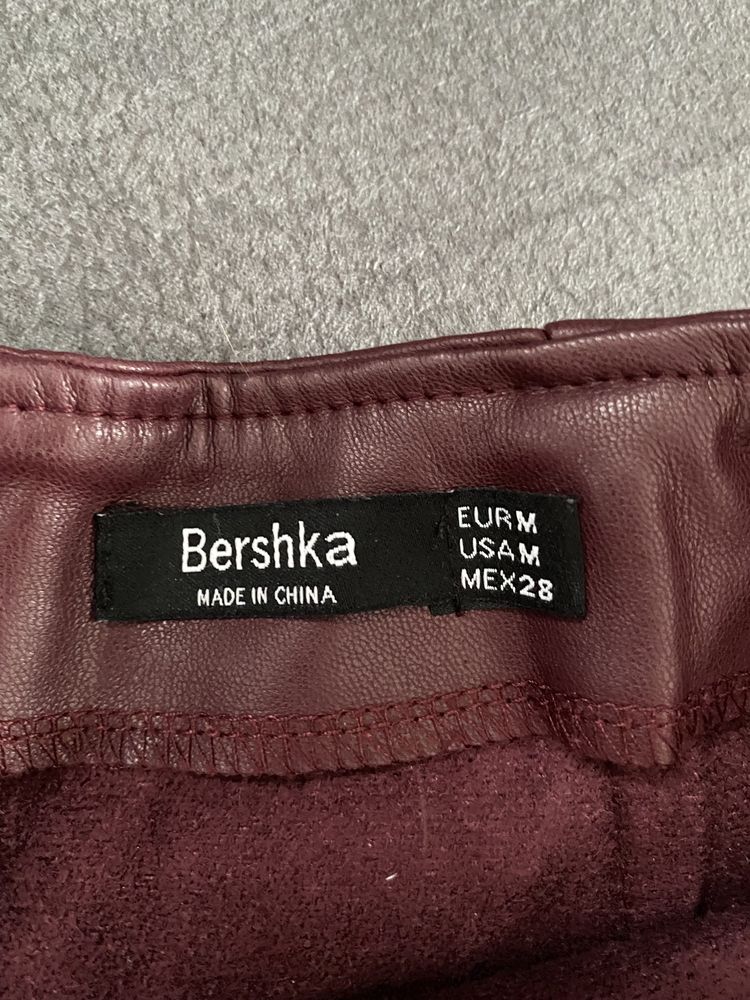 Пола-панталон Bershka, M размер