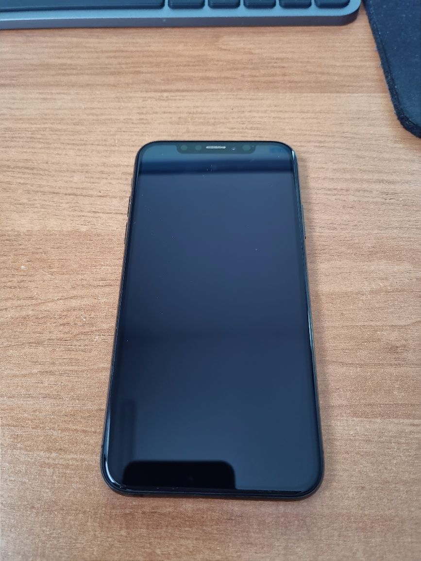 IPhone Xs в идеальном состоянии