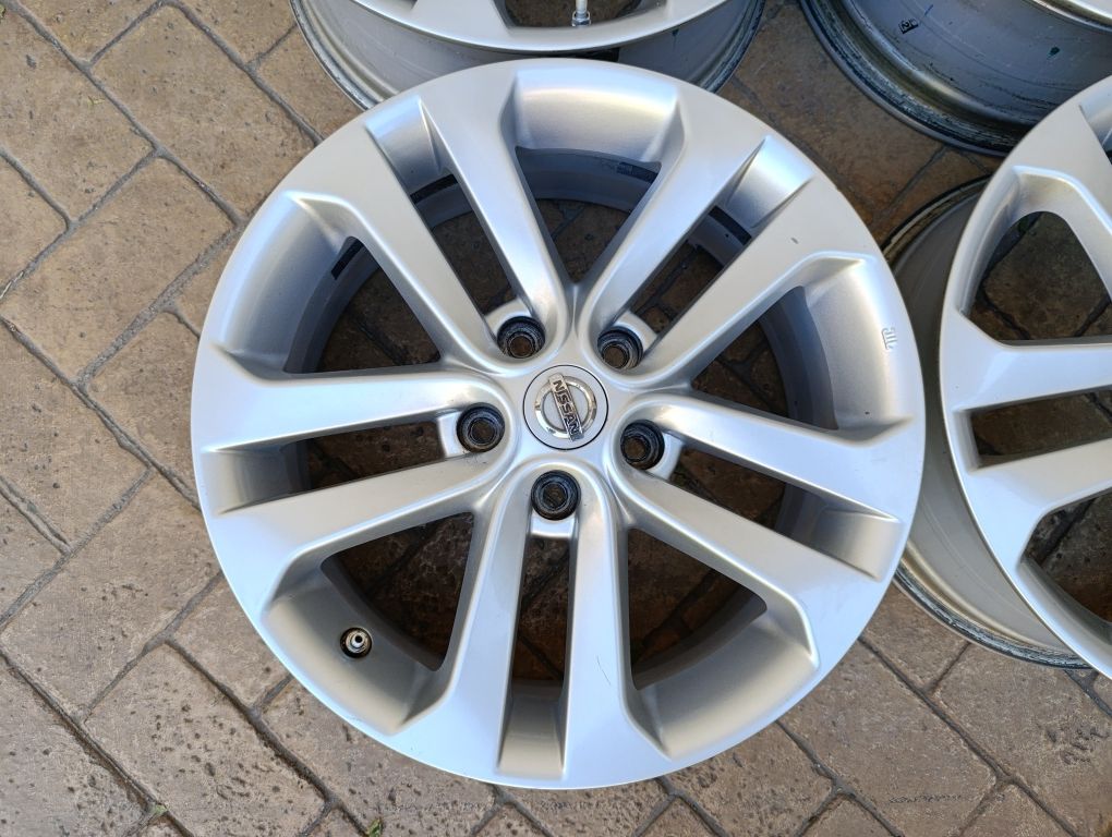 Оригинални джанти за Нисан 5х114.3 17 цола TPMS