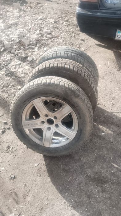 Продам б/у шины продам