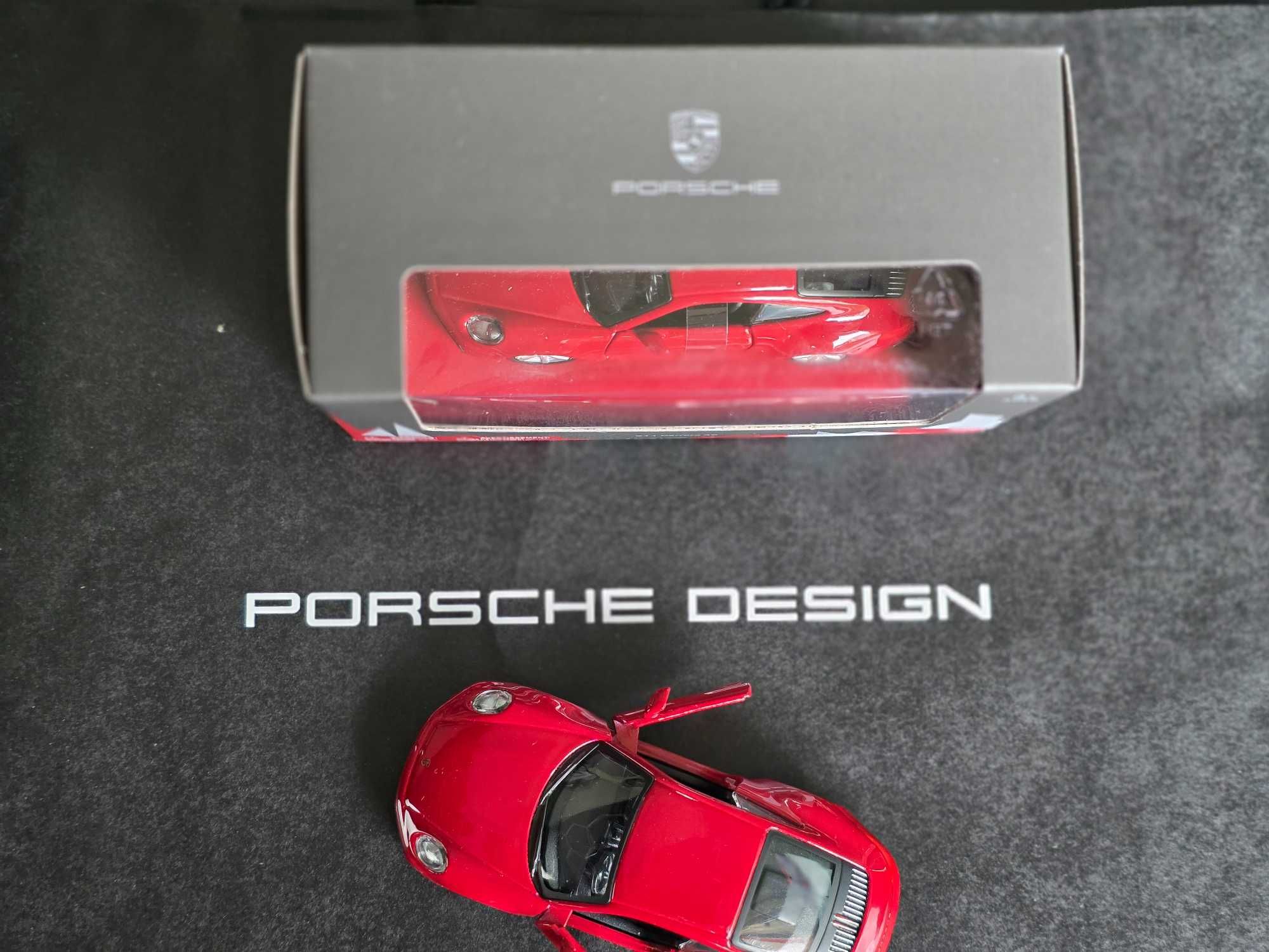 Оригинален мини модел Porshe 911 Caŕrera 4S