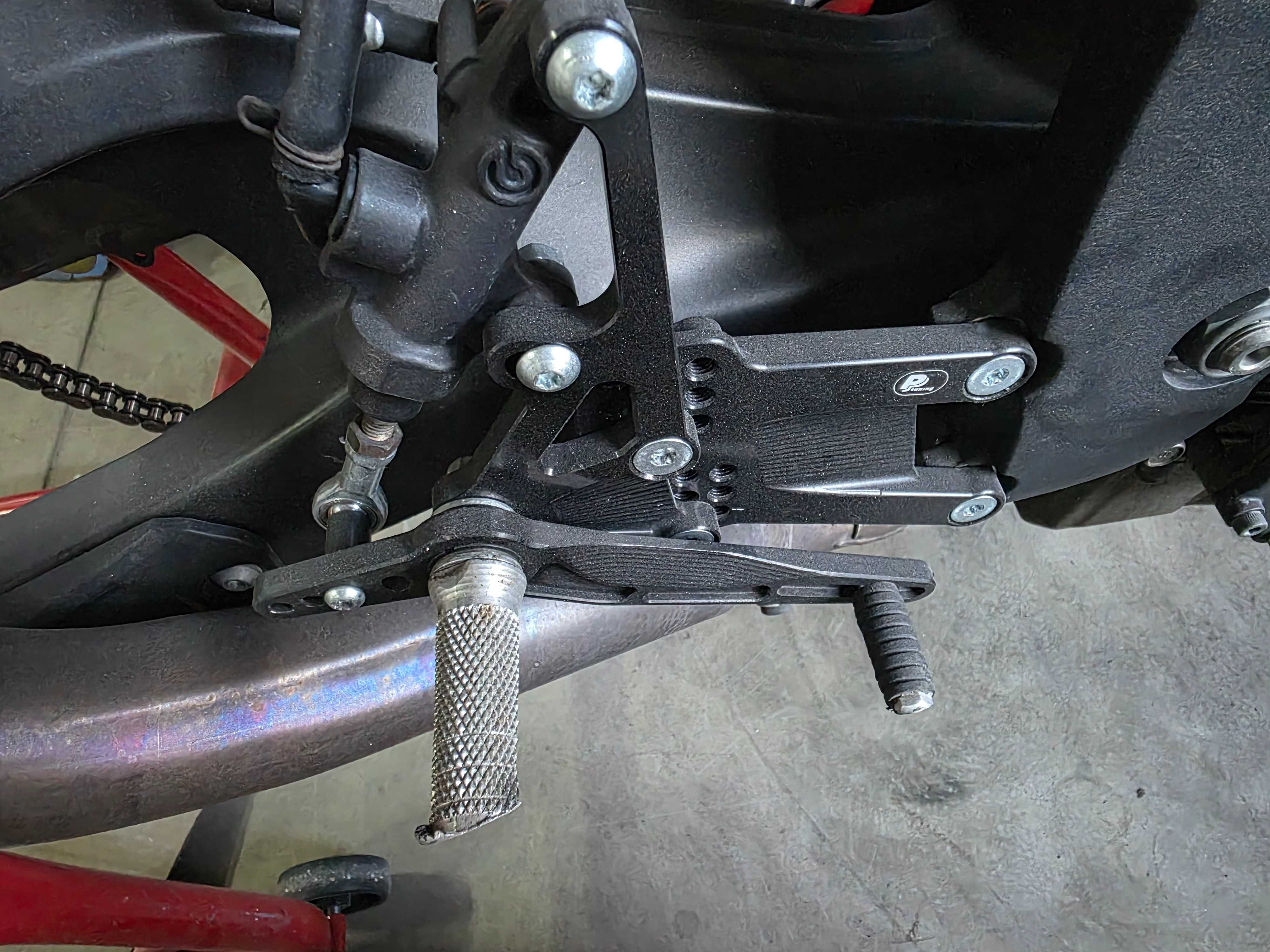 Спортни степенки за Yamaha R6 2005