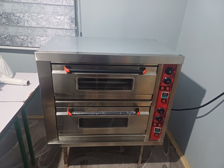 Non mahsulotlari uchun katta pechka