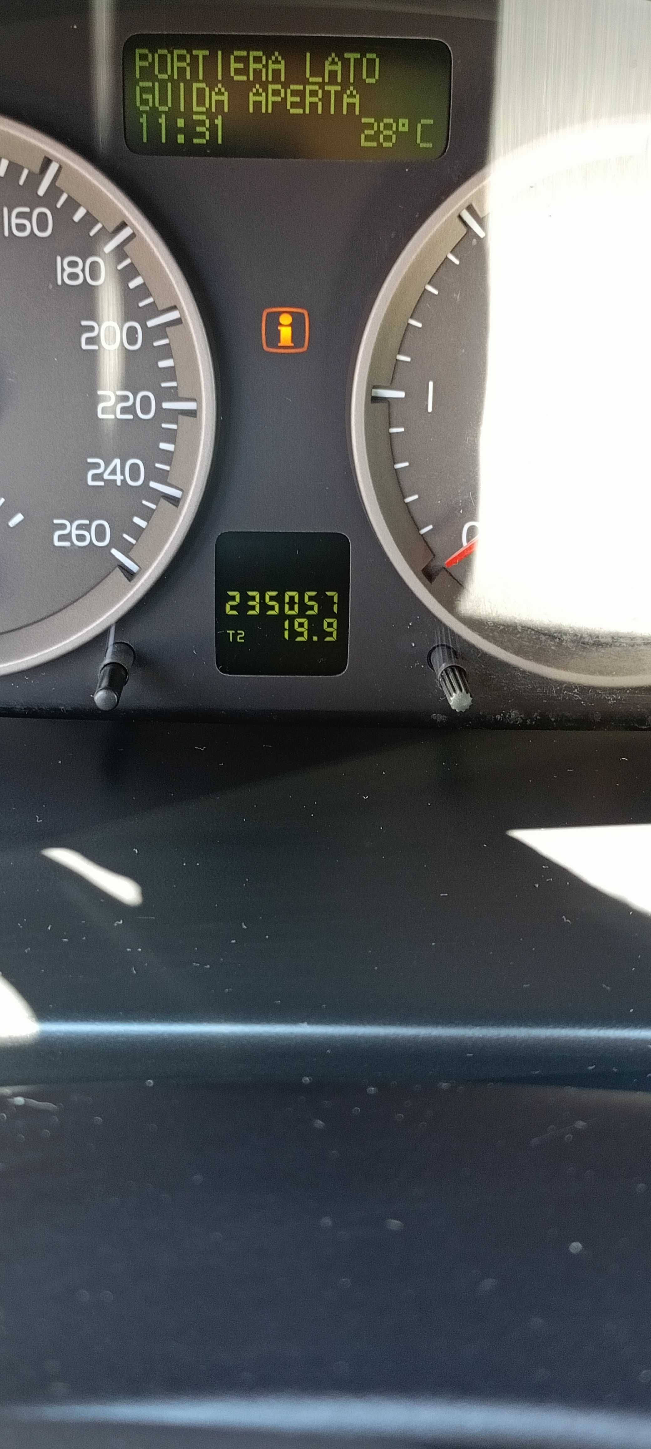 Продавам Volvo s40 на старо