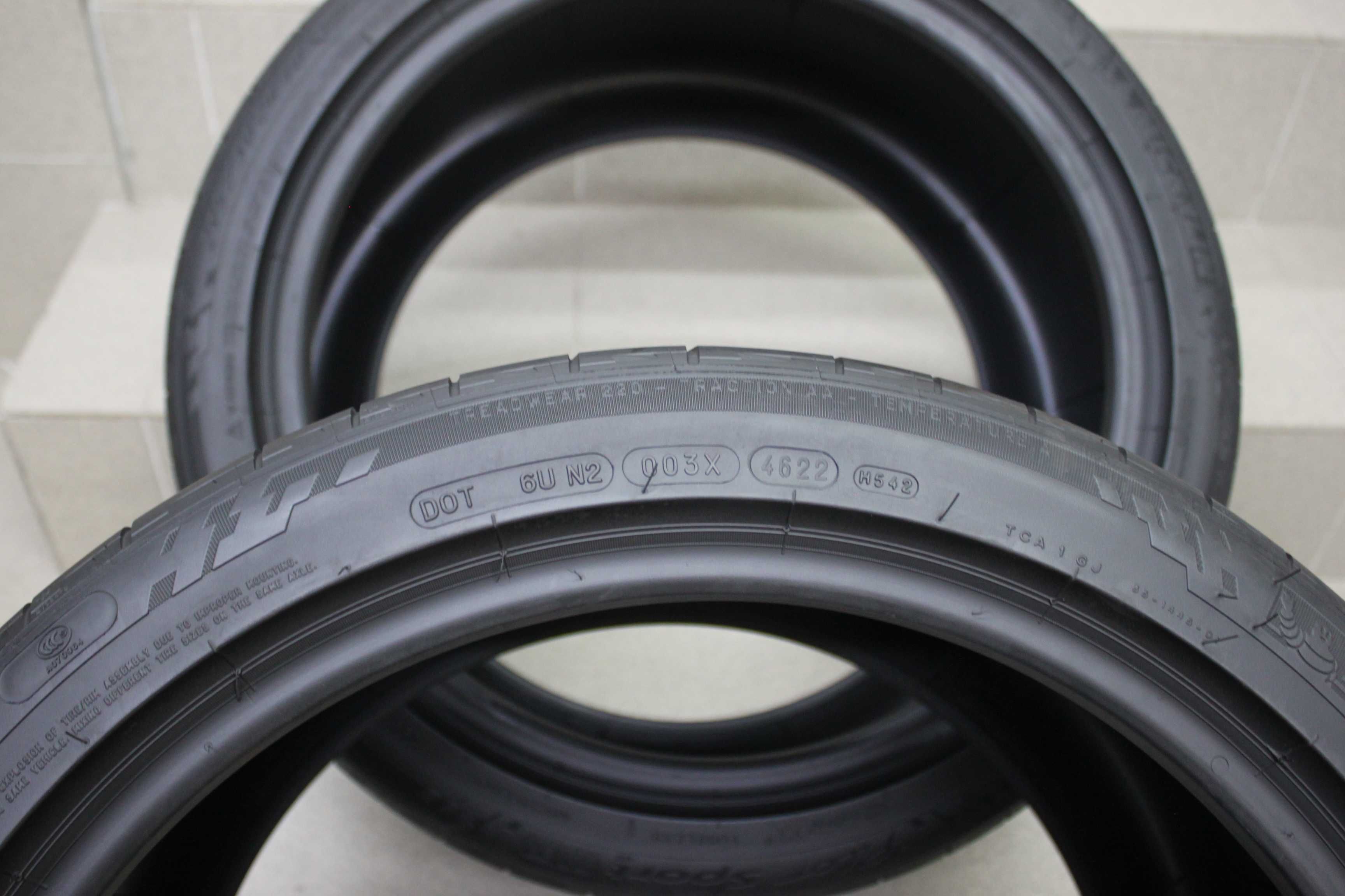 295/30-18 Michelin