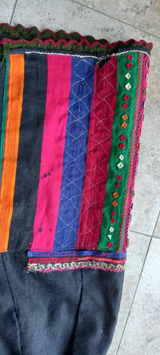 Сукмани- автентични загорски тъмен белкосник