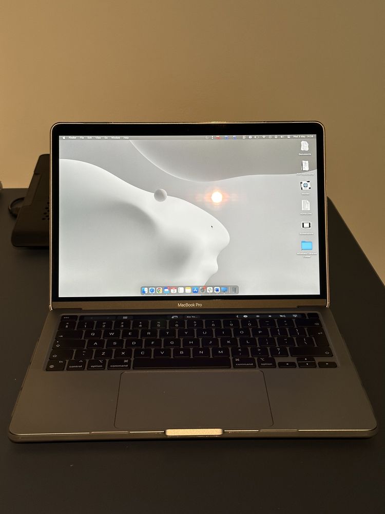 Macbook Pro 13", CTO, M1, 16GB RAM, 256GB SSD