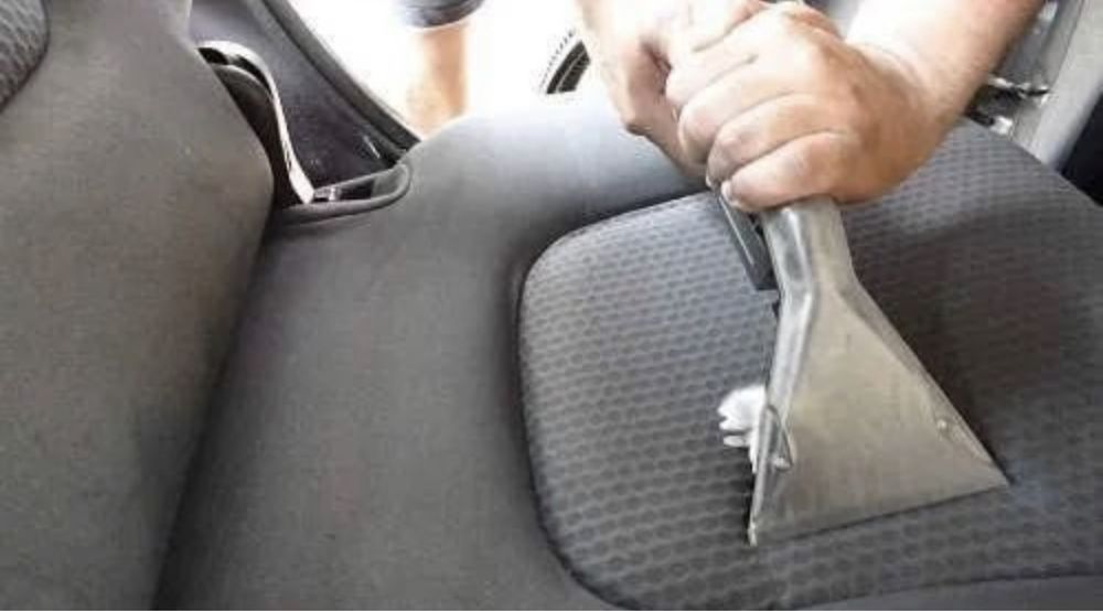 Inchiriez aspirator puzzi inserctie extractie pentru canapele saltele