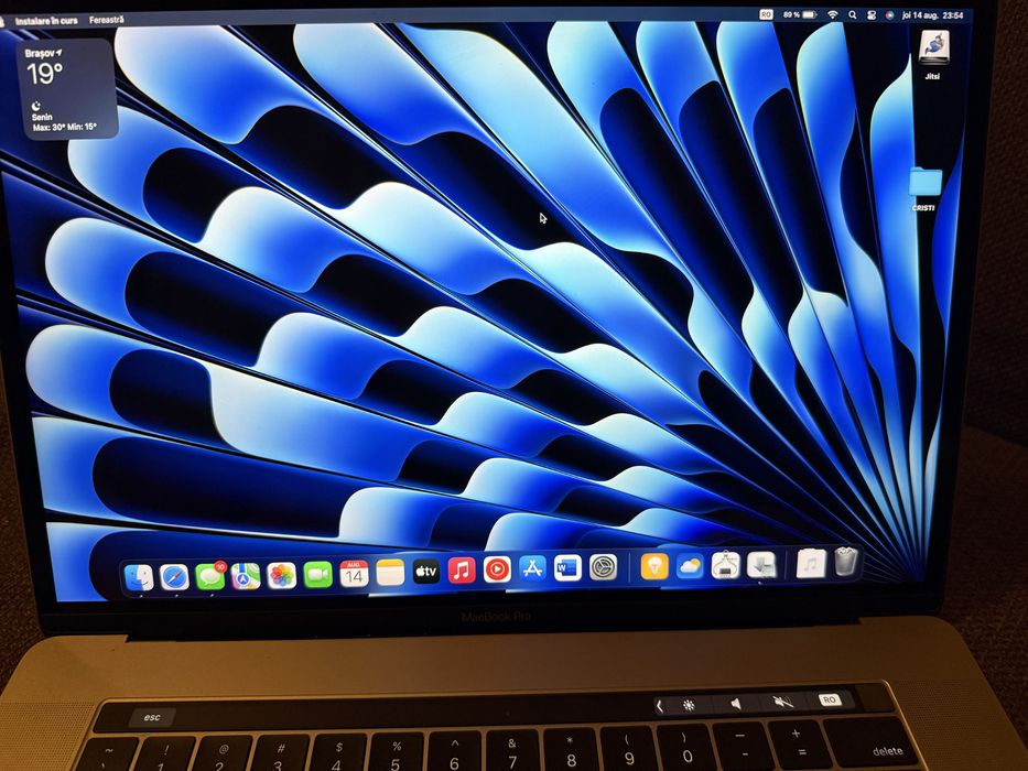 Laptop Apple Mcbook pro 15inch touchbar
