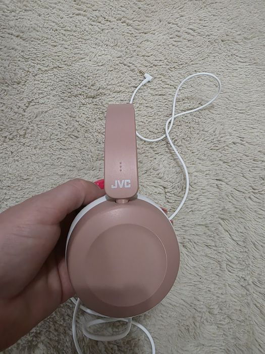 Чисто нови слушалки JVC