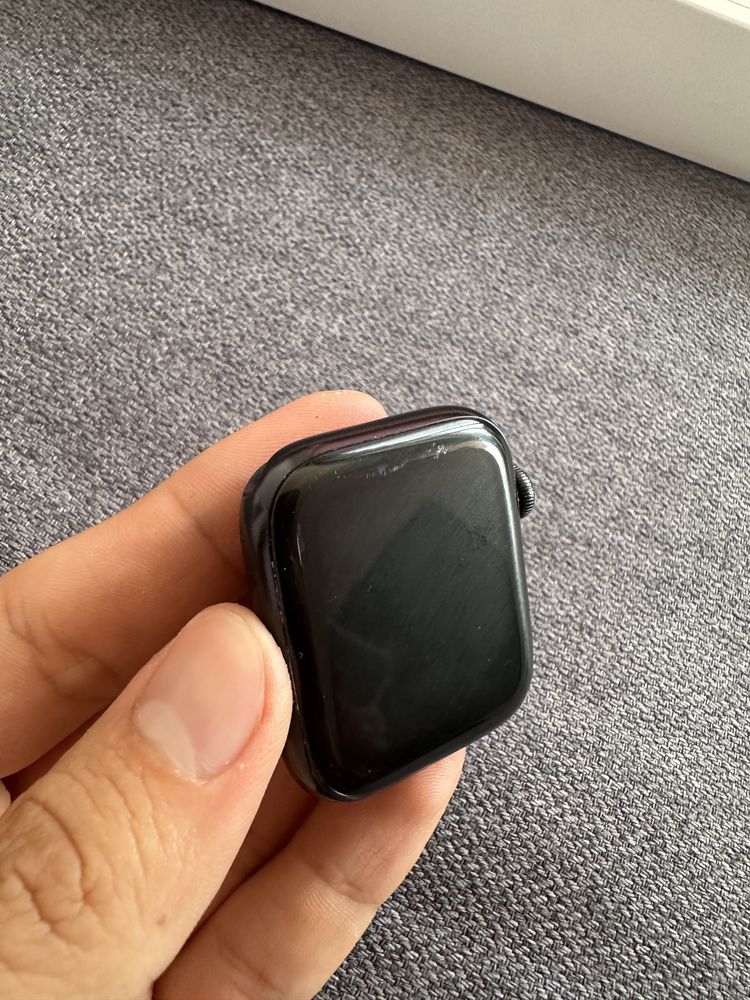 Apple watch SE 2022 наводнен