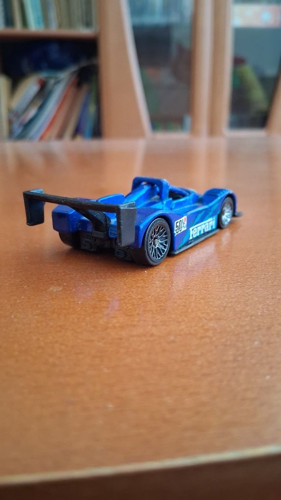 Hot wheels: Ferrari