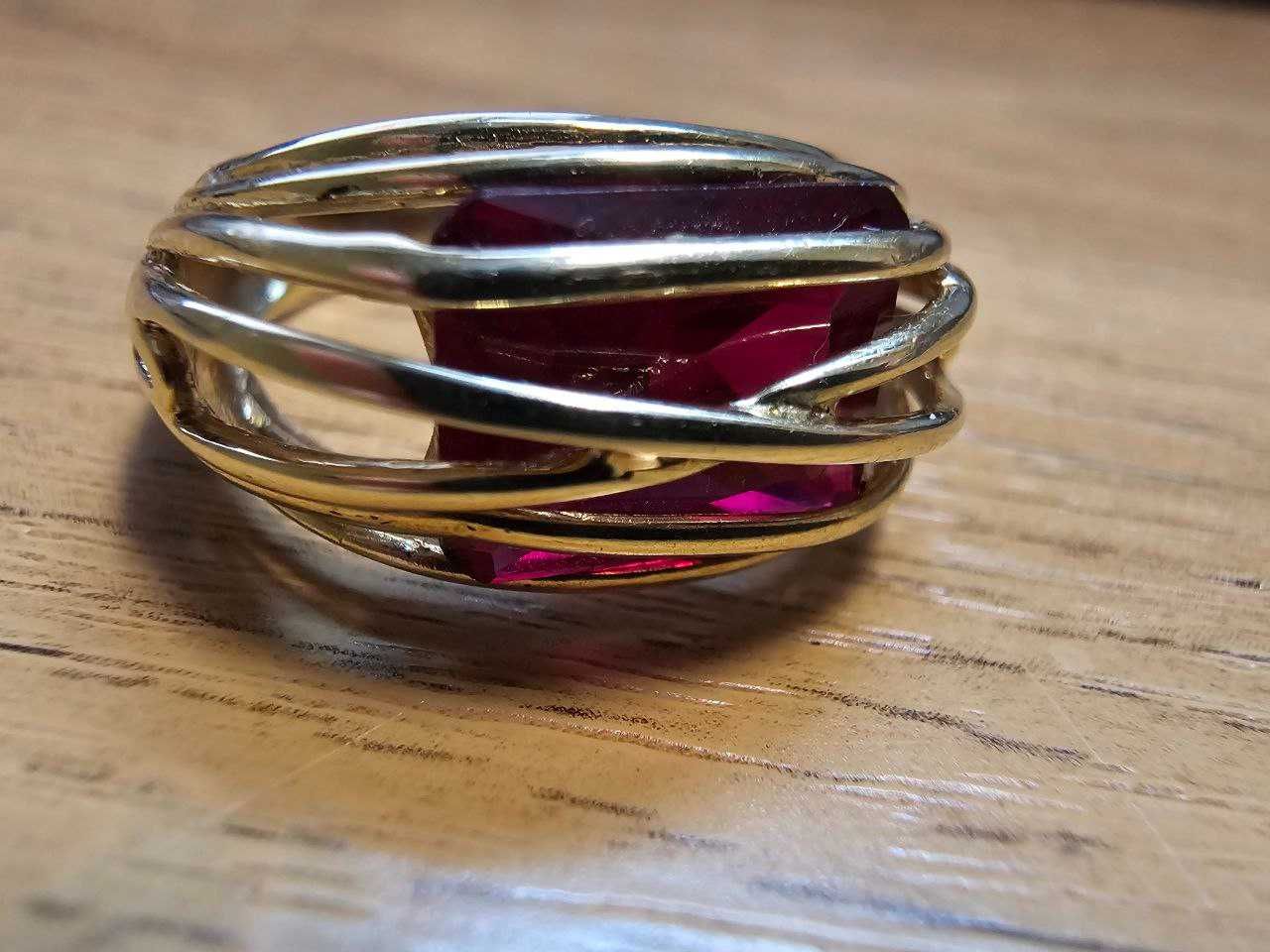 inel aur galben cu rubin 14k(antikgemma)