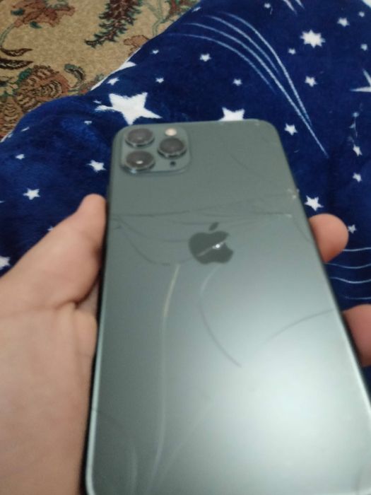 Vând iPhone 11 pro