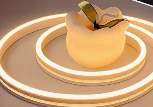 LED Лента светеща с мека жълта светлина 6МЕТРА