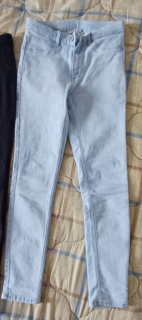 Pantaloni H&M 146