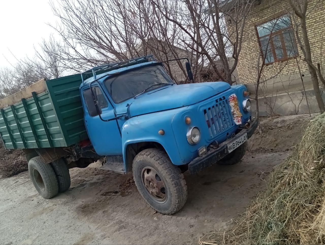 gaz 53 sotiladi.
