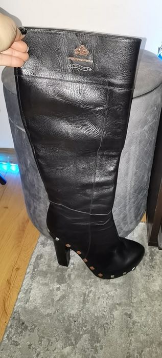 Cizme pana la genunchi