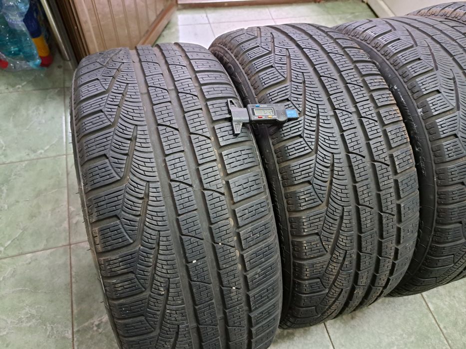 4 anvelope 255/35 R19 Pirelli