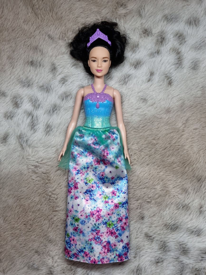 Papusa Barbie Dreamtopia Printesa asiatica