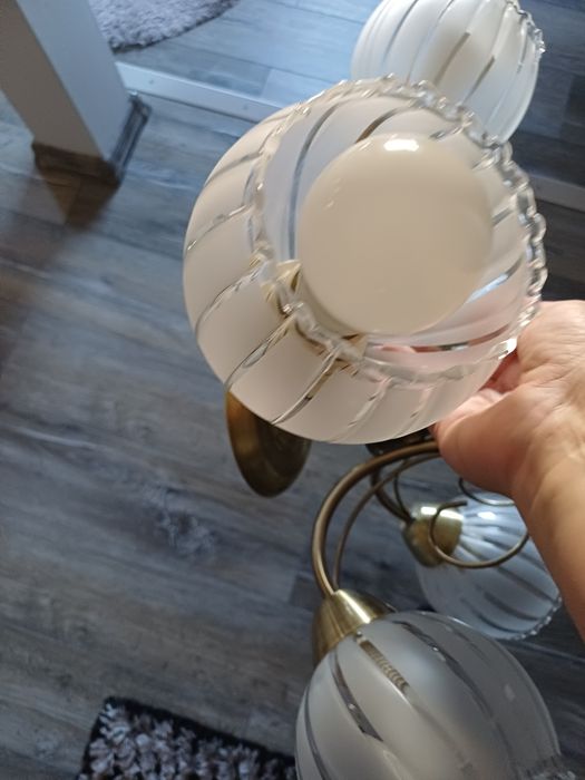 Plafoniere și aplică