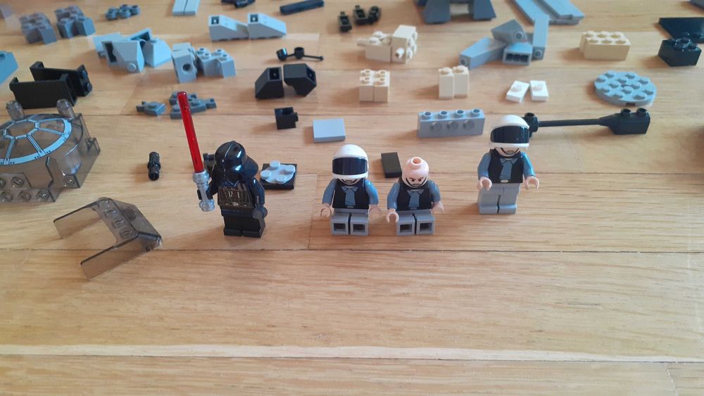 Lego Star Wars базов комплект с фигурки и машини