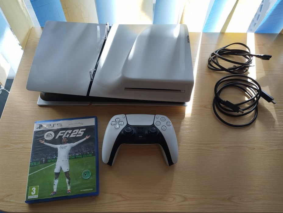 Playstation 5 Slim отличен с игри