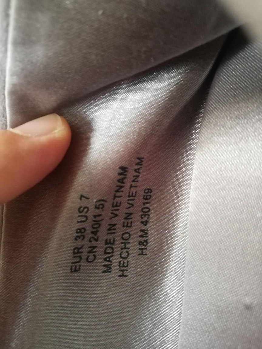 Нови дамски обувки  H&M