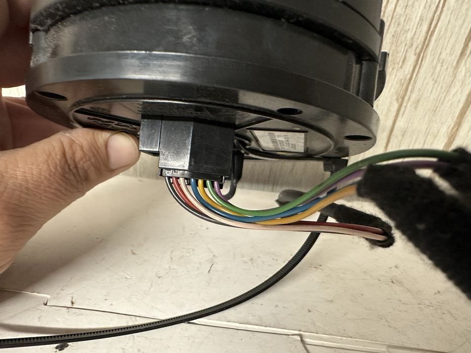 Лентов кабел за Мерцедес W203 c classe 2003г.!