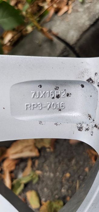 Set roti de iarna Audi dimensiune 16.