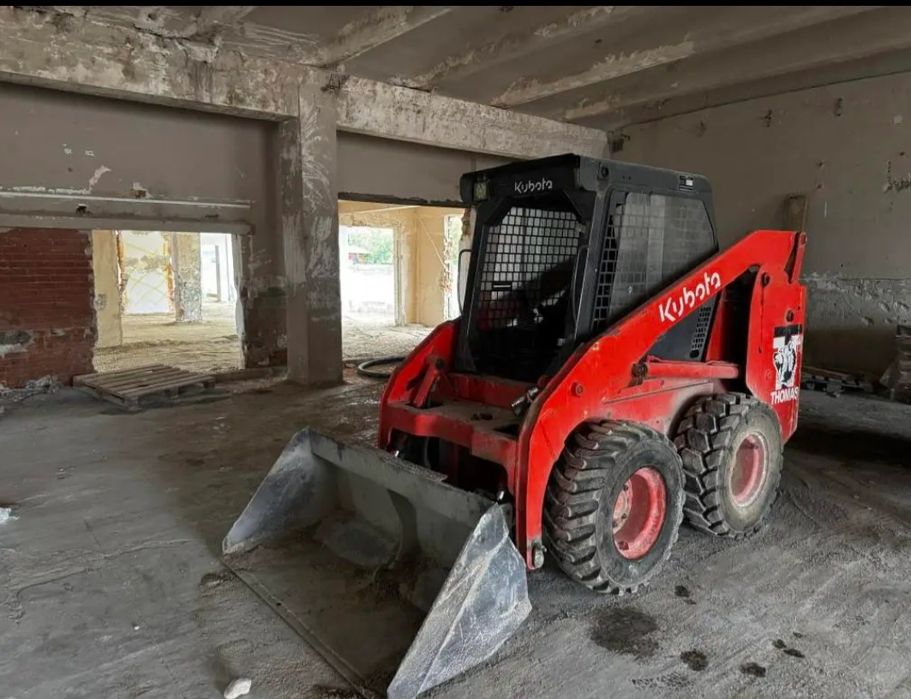 Bobcat Kubota (3.5 tone -4 pistoane)
