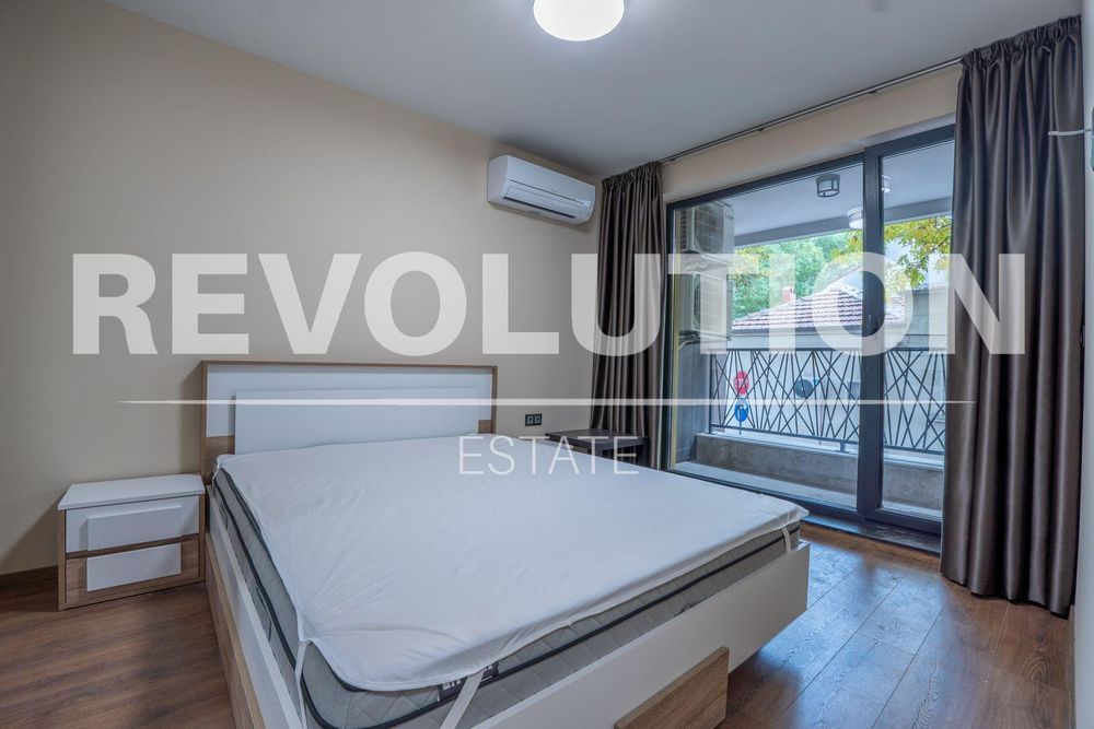 Светъл ДВУСТАЕН апартамент в кв. Христо Смирненски