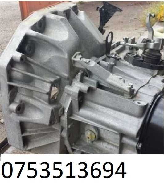 Cutie Viteze Dacia Logan 1,6 BENZINA 8 V 43.000 km  TOATE TIPURILE !!