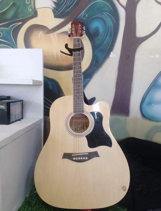 Гитара 41размер.